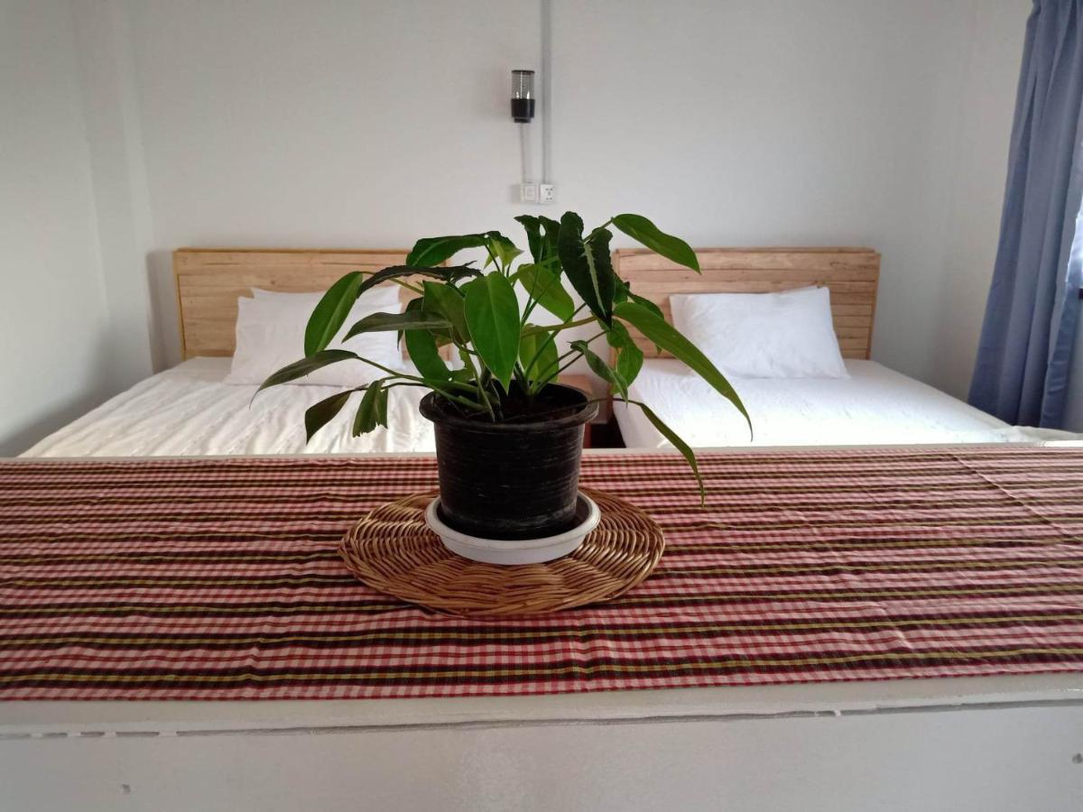 Kol House Bed and Breakfast Phnom Penh Exterior foto