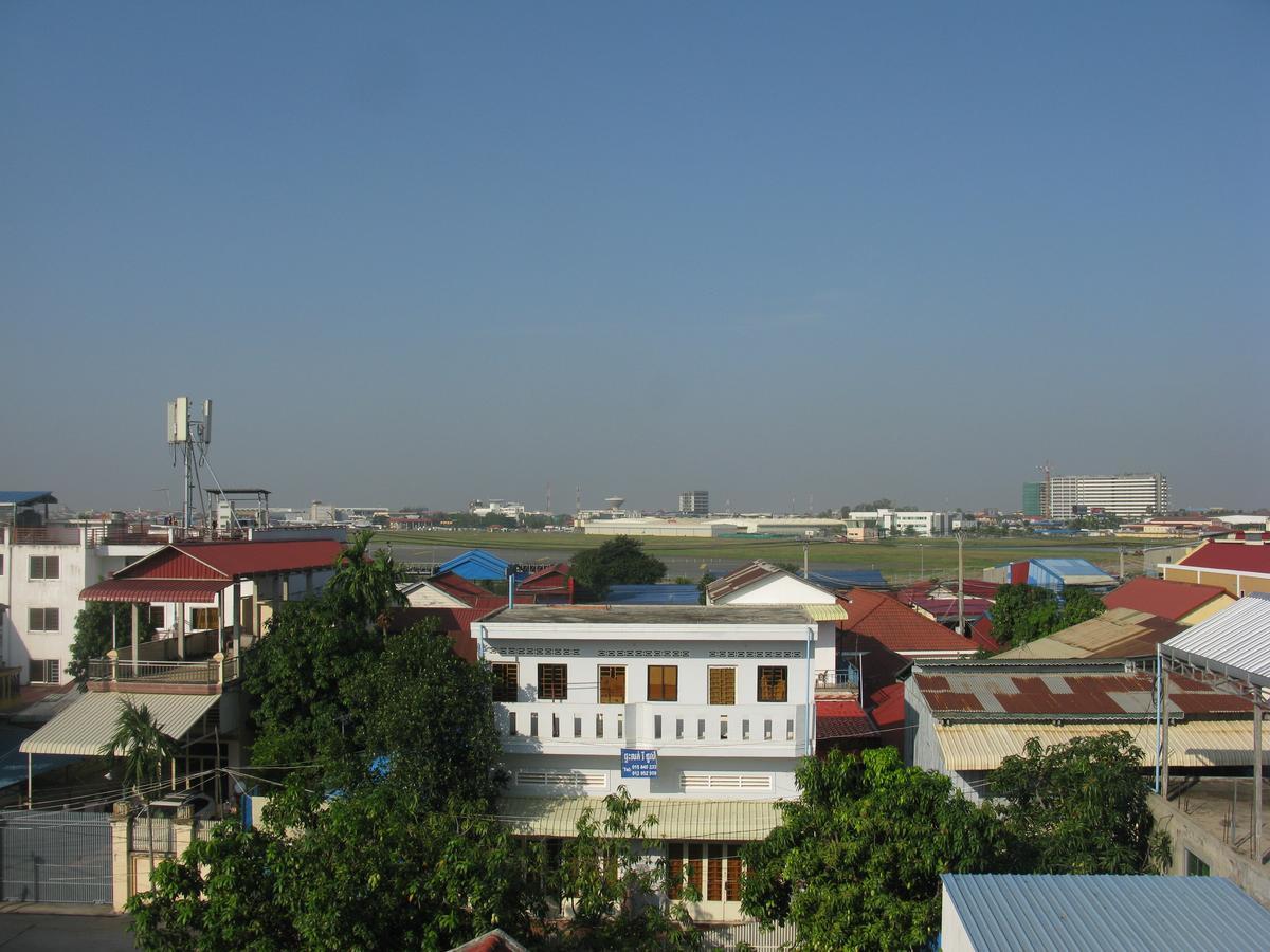 Kol House Bed and Breakfast Phnom Penh Exterior foto