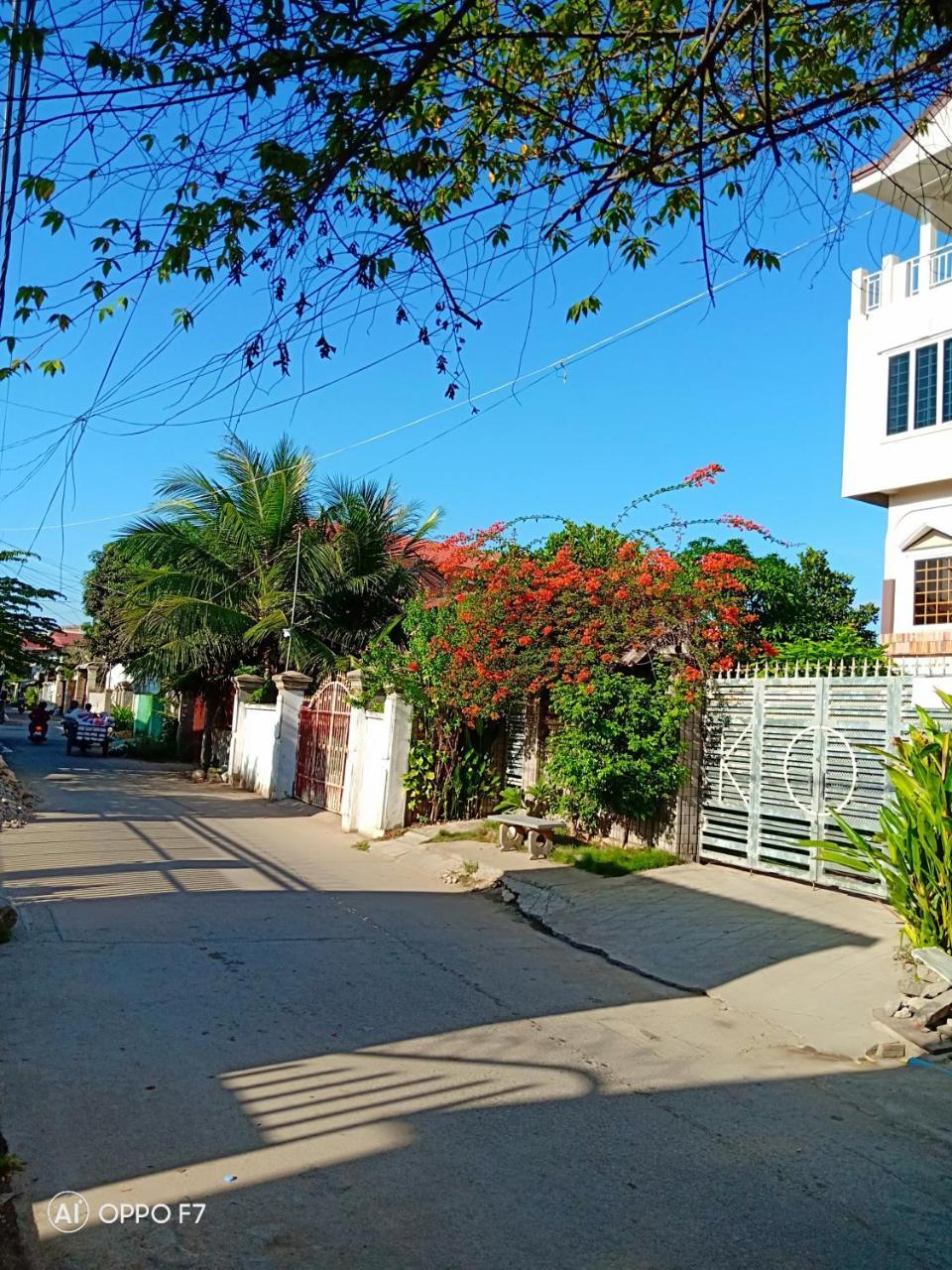 Kol House Bed and Breakfast Phnom Penh Exterior foto