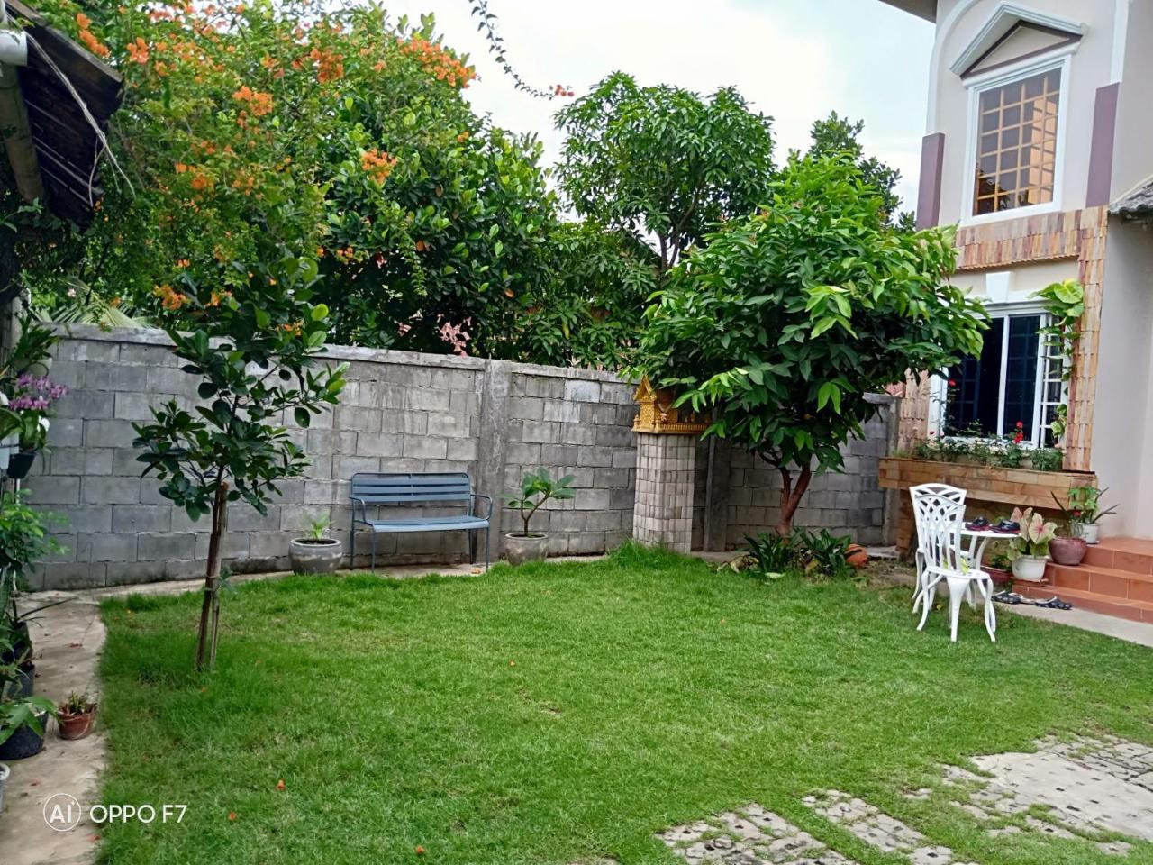 Kol House Bed and Breakfast Phnom Penh Exterior foto